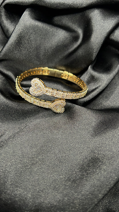 Double hearted bracelet
